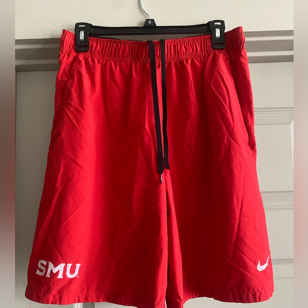 Nike Dri-Fit SMU athletic shorts